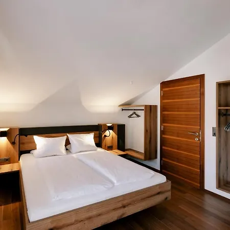 Zum Stubaier Gletscher - Wiesen Chalet *