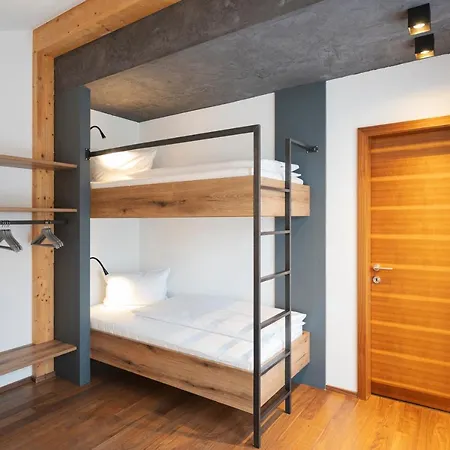 Zum Stubaier Gletscher - Wiesen