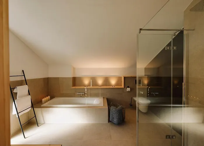 Zum Stubaier Gletscher - Wiesen * Telfes im Stubai