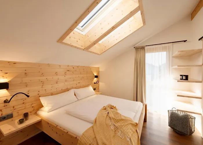 Zum Stubaier Gletscher - Wiesen Dağ evi